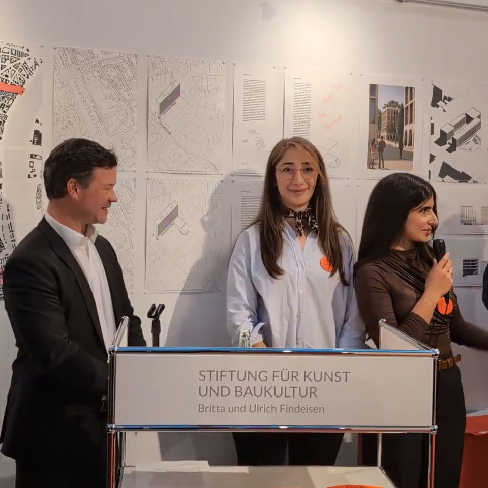 rede-Elif Erdek-Meryem- Khan-gruppe Anne Christine Löwe